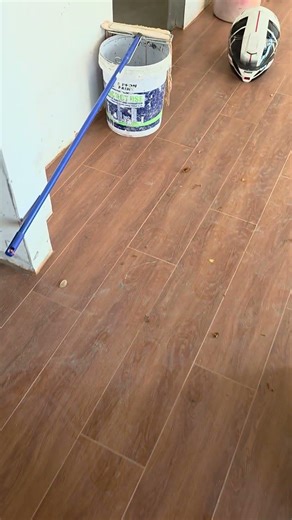 1/3 tile pattern, building in Thailand #tilepatterns #33percentoffset #1/3offset