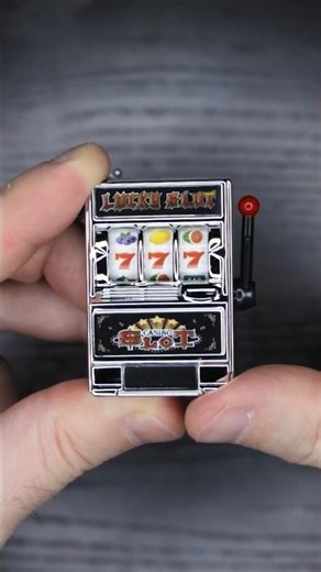 Unboxing | One-Armed Bandit Micro | Casino Slot Machine Keychain