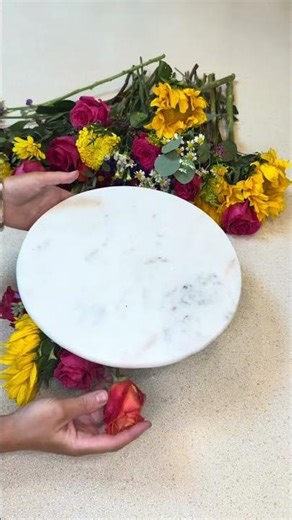 DIY Floral Cake Stand: Transforming a Simple Cake into a Stunning Centerpiece