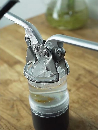 Experience the art of espresso brewing with this short video showcasing the Leverpresso in action!