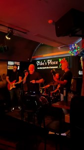 Second set was s starting | Mike's Place - Tel Aviv