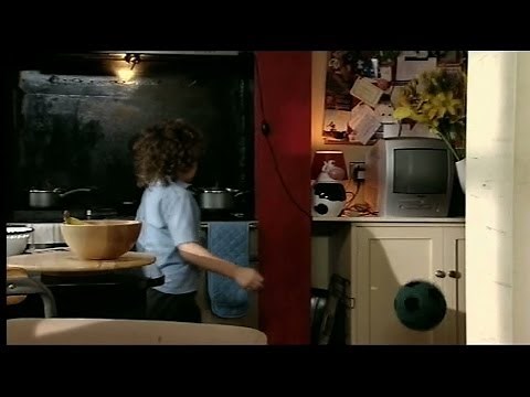 Outnumbered #4 - What kills a fairy? (Tyger Drew-Honey Top 5)