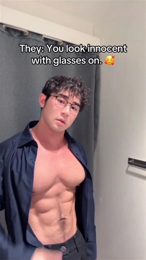 Ando Ryusei on Instagram: "My gym crush is the mirror and honestly we’re doing great together. #gym #fitness #workout #motivation #mindset​​​​​​​​​​​​​​​​"