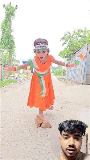 Indian 🇮🇳 fleg gir ne se bachh gaya 🇮🇳🥰 ladhki bhi bach gai #india #viralindia #shorts