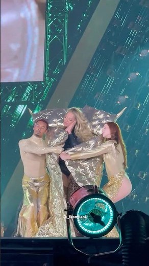 Beyonce - ALIEN SUPERSTAR (Live in Las Vegas Night 1) Cowboy Carter Tour #beyonce #cowboycartertour