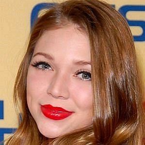 Jessie Andrews Boyfriend 2026: Dating History & Exes - CelebsCouples