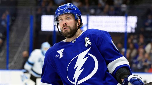 Lightning make franchise, outdoor game history with 6-5 shootout win