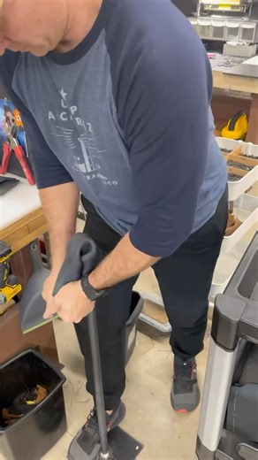 Outer bag production. These go onto a variety of our outer fastener and mini bags. This is also the bag we use for our A1s. (Chalk line bag) Akribisleather.com . . . . . . . . #toolbelt #leathertoolbelt #toolbags #fastenerbag #carpentry #carpenter #tradesmen | Akribis leather