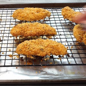 391K views · 136 reactions | Cheez-it Chicken Tenders are always my go to when I need a quick and easy weeknight meal. They're baked to crispy perfection and always a huge hit! Recipe here=>https://butteryourbiscuit.com/cheez-it-chicken-tenders/ | Butter Your Biscuit | Facebook