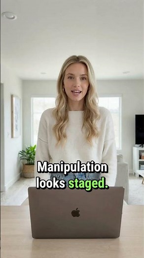 🫀 The Hand-to-Heart Gesture That Isn’t Always Honest