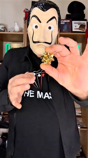 26K views · 687 reactions | Easy Magic Trick Revealed 彩 You Can Do It Too #magic #magician #neiperte #trend #tricks #trending #perte #foryou #magia #magictricks | The Mask Magic Tricks Revealed | Facebook