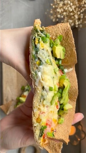 Air Fryer Omelet in Tortilla 🤯 10 Min!