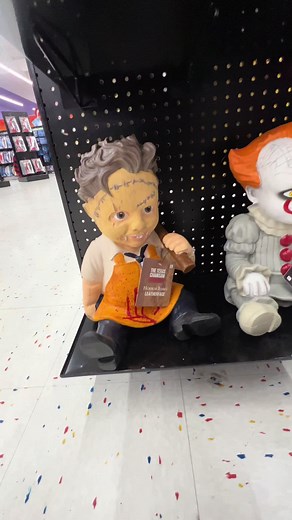 #horrorspot #horror #scary #scaryvideos #halloween #rewind_spot #horror_spot #vintage #backintheday #horror #throwback #mancave #foryoupage #fyp #trending #micheelmyers #freddykrueger #fridaythe13th #chucky #pennywise #killerklowns #clowns #scaryclowns #terrifier