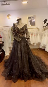 11 reactions | Ein Gothic Brautkleid nur für dich! Nach deinen Maßen...