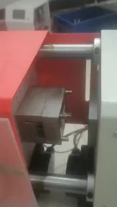 Desktop Mini Injection Molding Machine for Processing Small Plastics