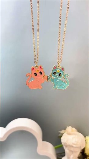 New lockets full of style are good.