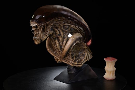 Alien Dog Statue 1/3 Scale 9.4 Inches Resin Custom Horror Collectible Display - Etsy