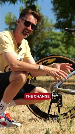 Tom Pidcock Pinarello Dogma F 🩵💛