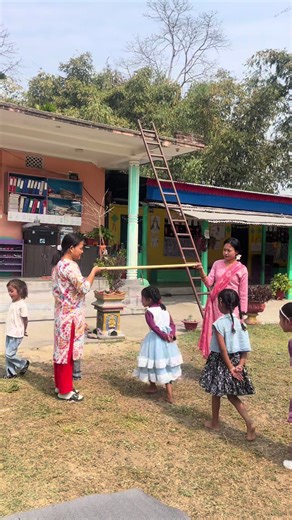 Outdoor game for improving the cognitive ability to sustain attention and reduce distractions.🤗 #cms #cocomelonmontessorischool #foryou @Krishtina Shrestha