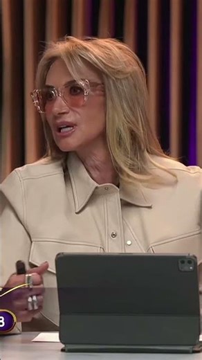 ADELA pide a Fausto ECHAR LAS CARTAS DE TAROT PARA CLAUDIA SHEINBAUM