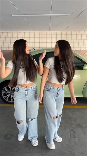 🎶🎙️ #viral #dance #twins #trend #shorts #tiktok