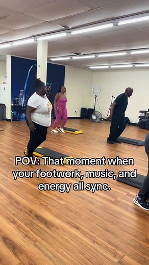 🚨 Sign up for our Step Pass (Unlimited Step Classes) by Tuesday, Nov 4th! The sign-up link is in the first comment. 🎶 The first 15 minutes of every class are spent breaking down callouts and routines — so you’ll never feel lost, just motivated and ready to move! 👟 In-person or on Zoom 💵 $65 unlimited | $10 per class Let’s talk facts — Step Aerobics WORKS! You can burn 400–600 calories in one session while torching fat, toning your legs, and boosting heart health — all to the beat of great mu