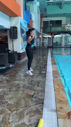 Setiap hari minggu, kelas aqua zumba & aquarobic free untuk pengunjung. #aquazumba #aquarobics