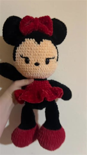 Minnie mouse in her glory💋#minniemouse #mickiemouse #crochettiktok #crochetmaigurumi #smallbusiness