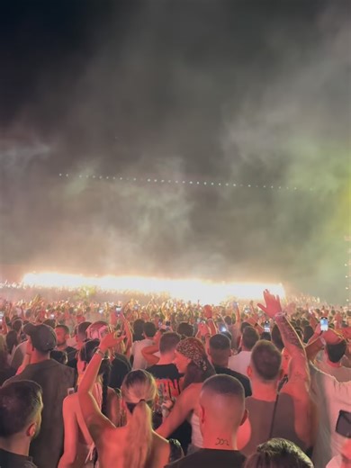 Bruna Tivo on Instagram: "🇬🇷"