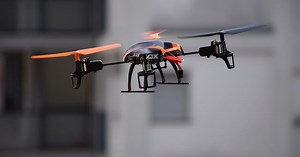 Woman tries to use drone to deliver drugs to prison, warrant says