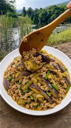 Fry pork with long eggplant #fyp #food