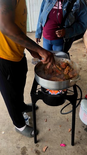 My cousin on the pot getting it right 😎 | Deshawn Major