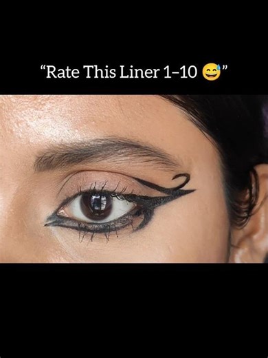 Bold Graphic Eyeliner for Hooded Eyes🖤Easy Trendy Eye MakeupTutorial #Shorts#makeup #youtubeshorts