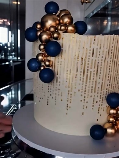 Ball Cake #foryoupage❤️❤️ #cakedesign #cakedecorating #cakevideo #cake | cake videos