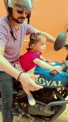 Anaya Ne Dekho Kaise Chalai Bullet Bike #anaya #viral #funny #comedy #cute #cutebaby #shorts