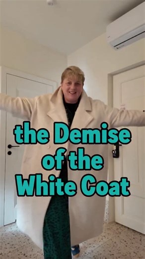 The saga of the white coat continues.... I'm in Krakow with the mammy for a few days, and have been visiting my family all over Czeckia. In 8 days we have stayed 5 different places, all of which have had snow and ice and muck. The coat has kept me warm, and from far away give the vague sense I am the kind of woman who just owns a white coat. All casual, like it isn't even a big deal. While underneath, this is one of the braves things I have done in my life. 😂😜 It was £10 from the chazza and is