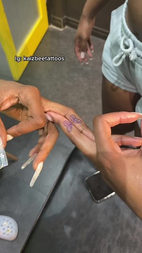 Matching bestie tattoos 🦋🤍 ig: kaizbeetattoos @beeyondink #tattoo #toronto #torontotattoo #matchingtattoos #bestfriend #tattootiktok #torontotattooartist #bestfriendtattoos