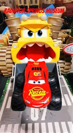 Screaming banshee Showdown with Lightning McQueen in Radiator Springs. #lightingmcqueen #pixarcars