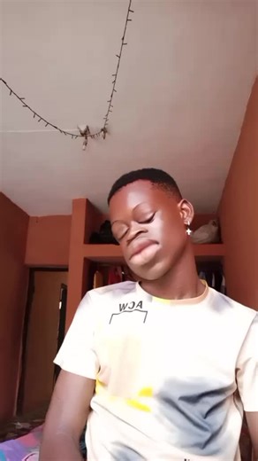 chi sky pii 🦇😎 (@chi.sky.pii)’s videos with original sound - Diamond Angel