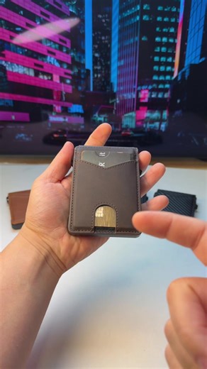 Top Men's Wallets Available for Purchase