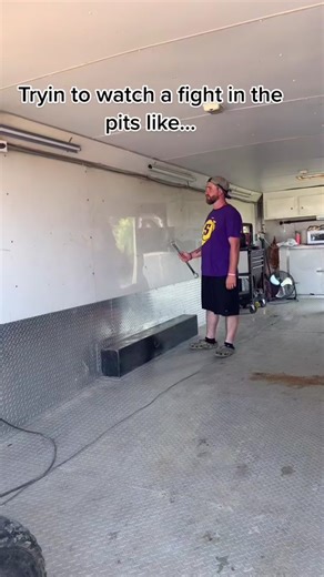 Confrontational Dirt Track Racing Showdown