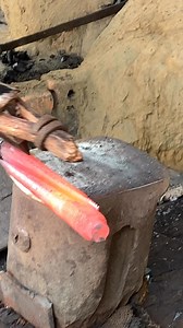 2.1K views · 3.2K reactions | see the blacksmith's preparations for cutting iron steel before processing it into traditional rubber farming tools #blacksmith #blacksmithindonesia #blacksmithing #anvil #forging #Besi | Wendi Zainudin | Facebook