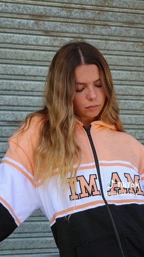 Modelos de Buzos y Camperas para Egresados 2024