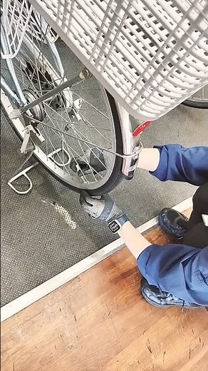 自転車の虫ゴムの交換 #トレンディ #バイラルショート@Shie0219