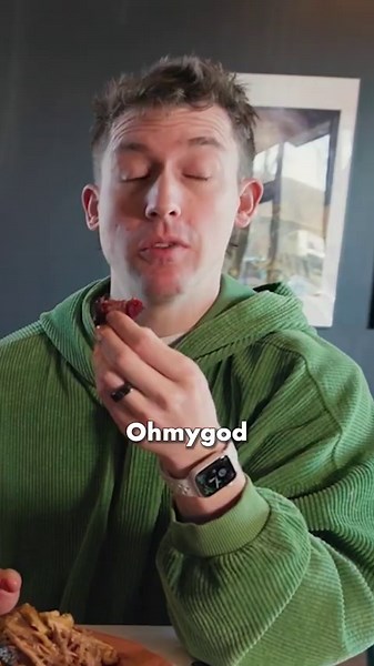 Two Brits try Michelin star beef cheek!