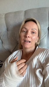 56K views · 846 reactions | Update, the pain is not great 臘‍♀️ #pain #trauma #accident #update #handinjury #injury | WendyGofficial | Facebook