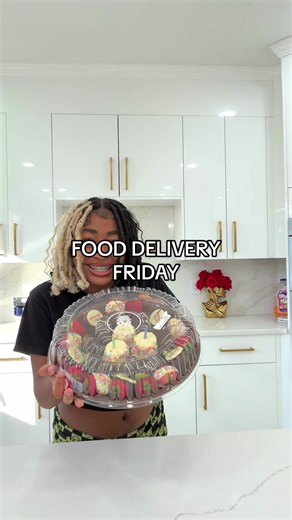 Food Delivery Friday! | two braids in the front with two buns