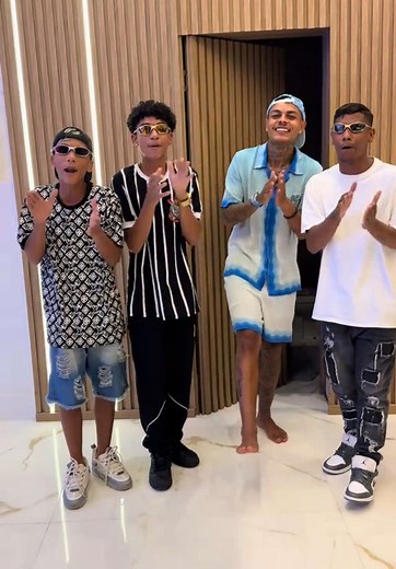 @mcmenor.jp @Mc Xangai @ochrysdiass | mc menor