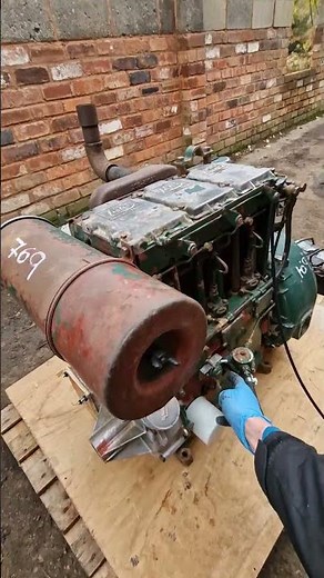 Lister Petter TS3 Dumper Engine (Thwaites, Benford, Winget) start up and idling