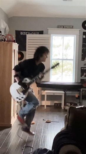 Krueger on Instagram: "I’m Not Okay // My Chemical Romance • • this one’s from a few weeks ago i just wanted to post New You Anthem first lol not a huge fan of the way i did this actually but… we ball.. • • GEAR: Focusrite 2i2 Boss Katana Bowman Audio Endeavors Bellyacher Distortion Electroharmonix Crayon Overdrive Epiphone LP Custom"